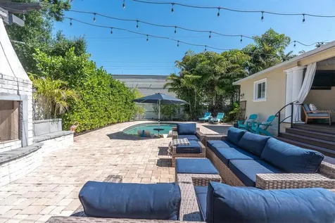 6145 2nd Avenue N St Petersburg FL 33710