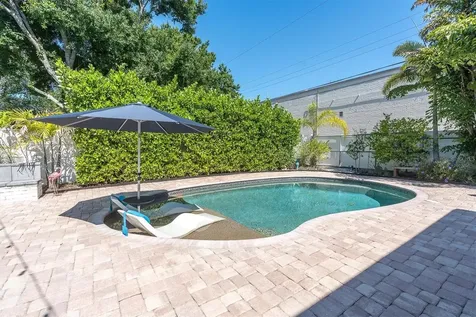6145 2nd Avenue N St Petersburg FL 33710