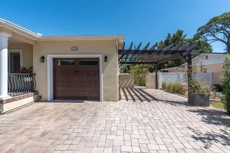 6145 2ND Avenue N St Petersburg FL 33710