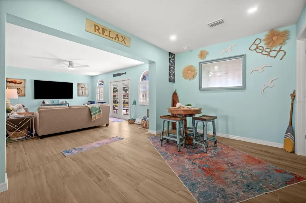 1432 Venetian Court Cape Coral FL 33904