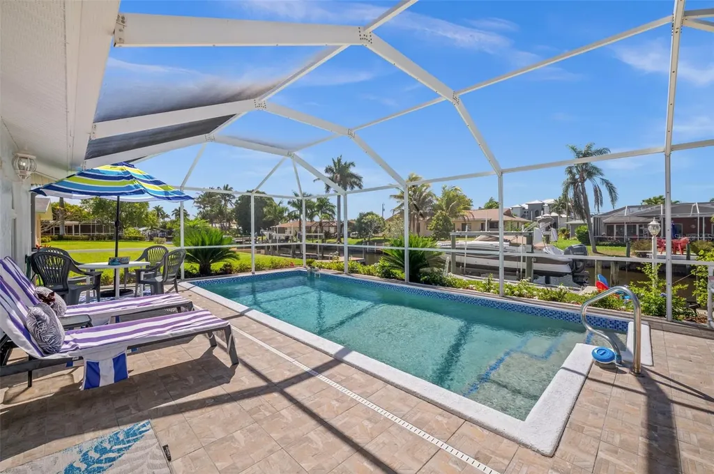 1432 Venetian Court Cape Coral FL 33904