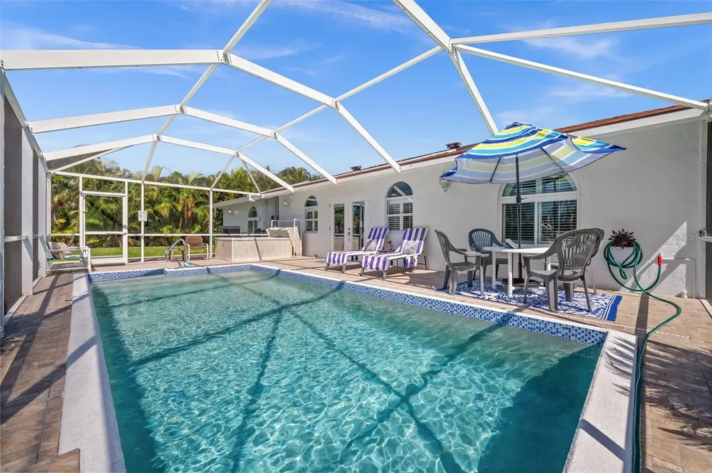 1432 Venetian Court Cape Coral FL 33904