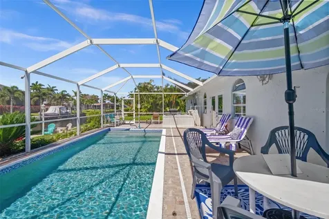 1432 Venetian Court Cape Coral FL 33904