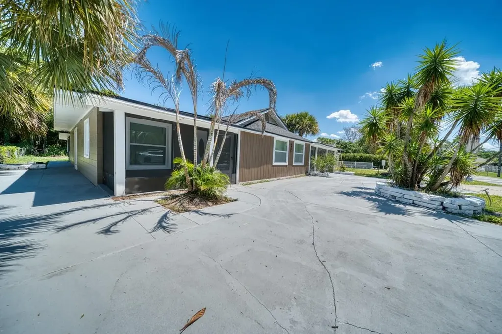 5405 Old Cheney Highway Orlando FL 32807