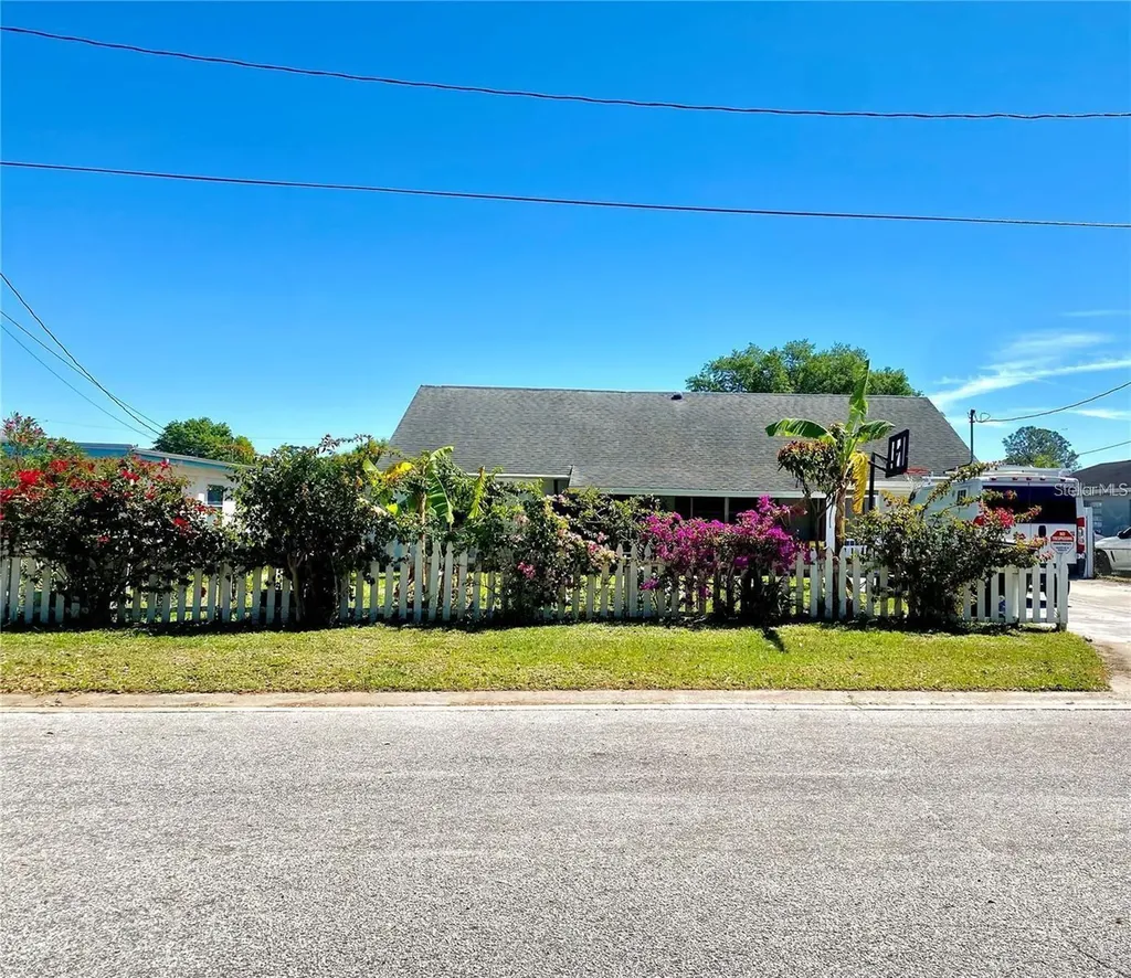 607 N Forrest Avenue Kissimmee FL 34741