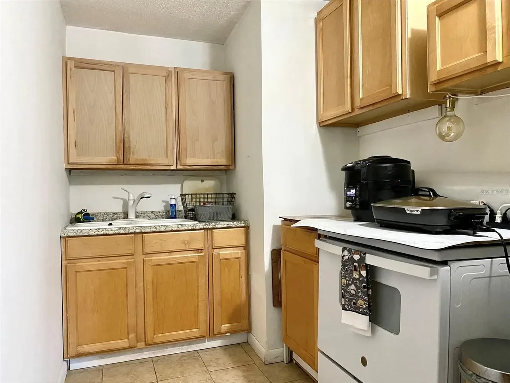 607 N Forrest Avenue Kissimmee FL 34741