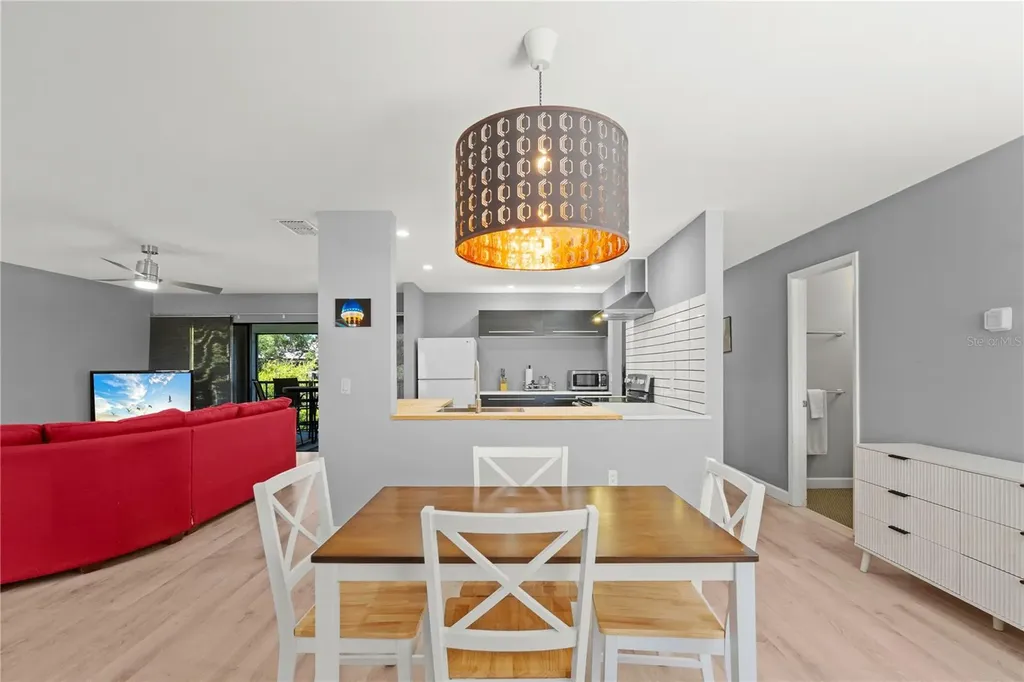 2746 Orchid Oaks Drive Sarasota FL 34239