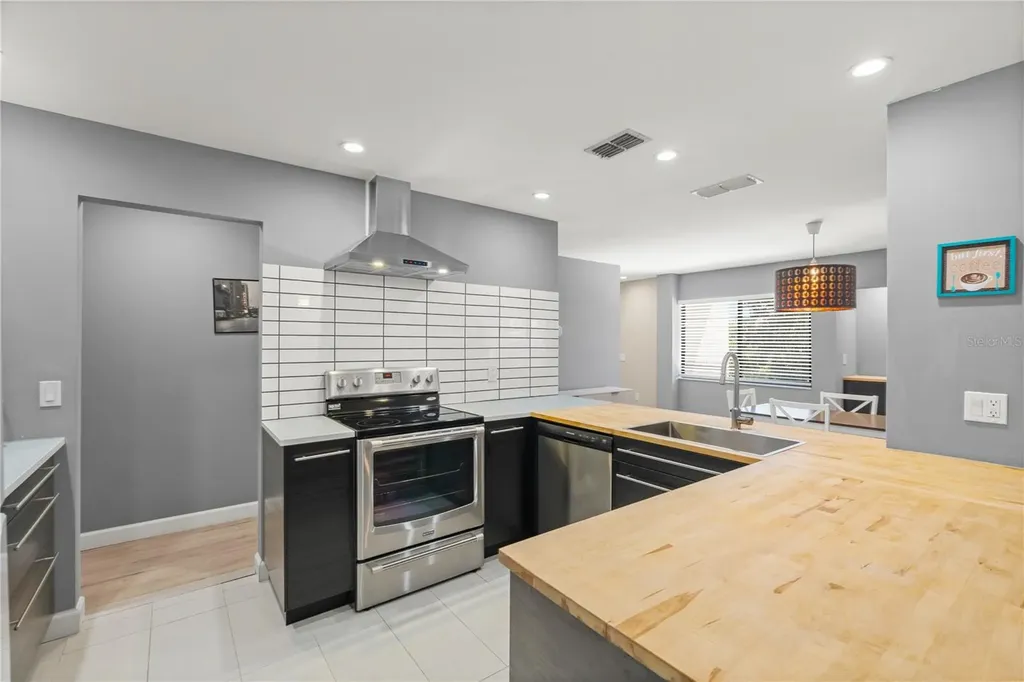 2746 Orchid Oaks Drive Sarasota FL 34239