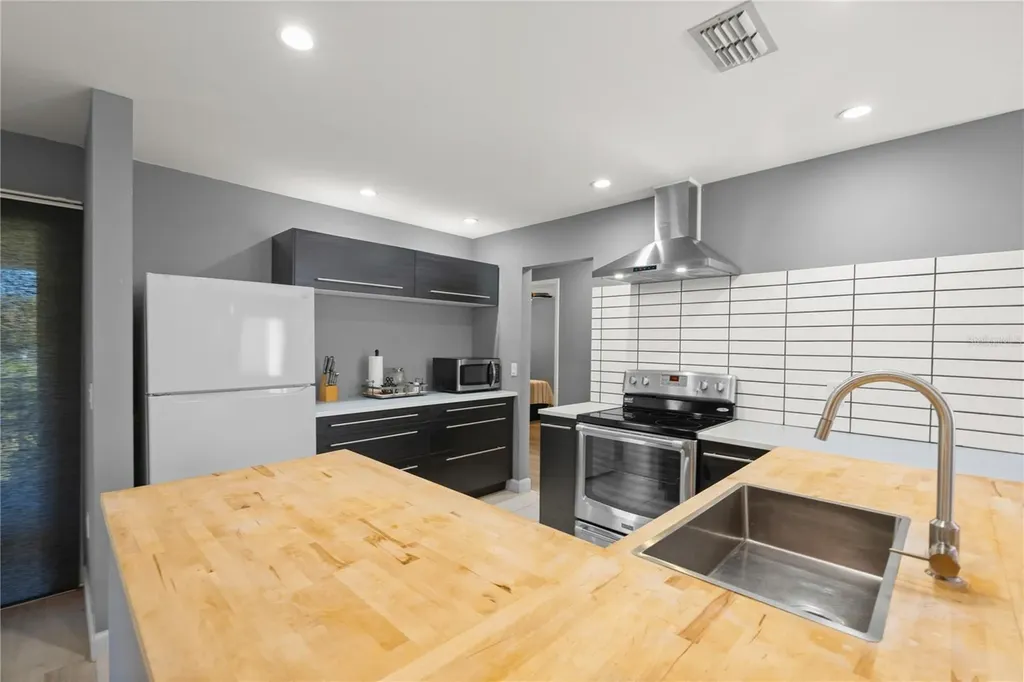 2746 Orchid Oaks Drive Sarasota FL 34239