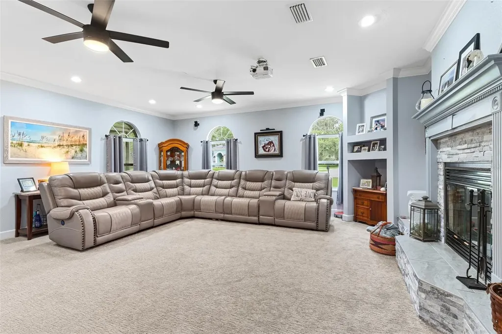 2010 Deerbrook Drive Lakeland FL 33811