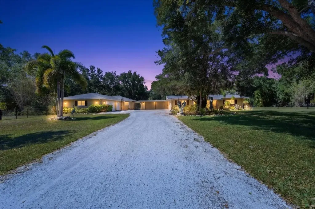 2515 49th Street Sarasota FL 34234