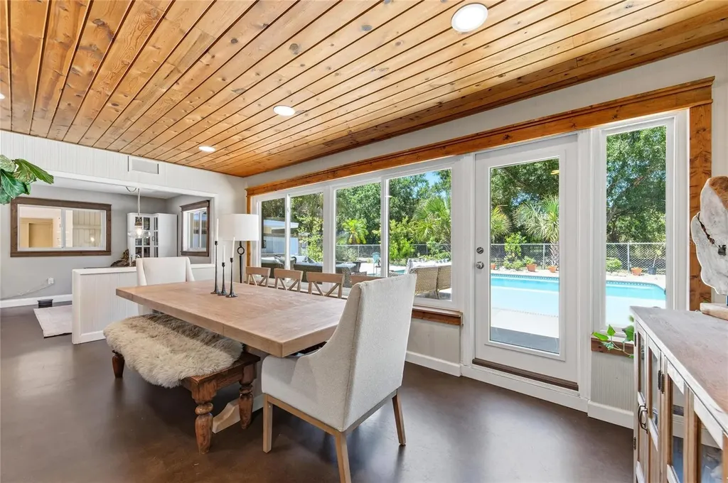 2515 49th Street Sarasota FL 34234