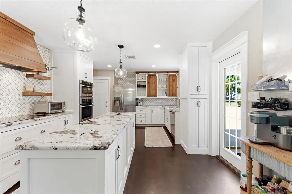 2515 49th Street Sarasota FL 34234