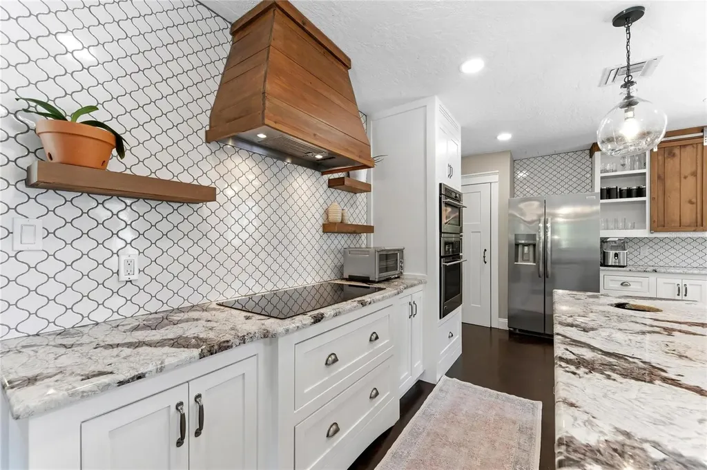 2515 49th Street Sarasota FL 34234