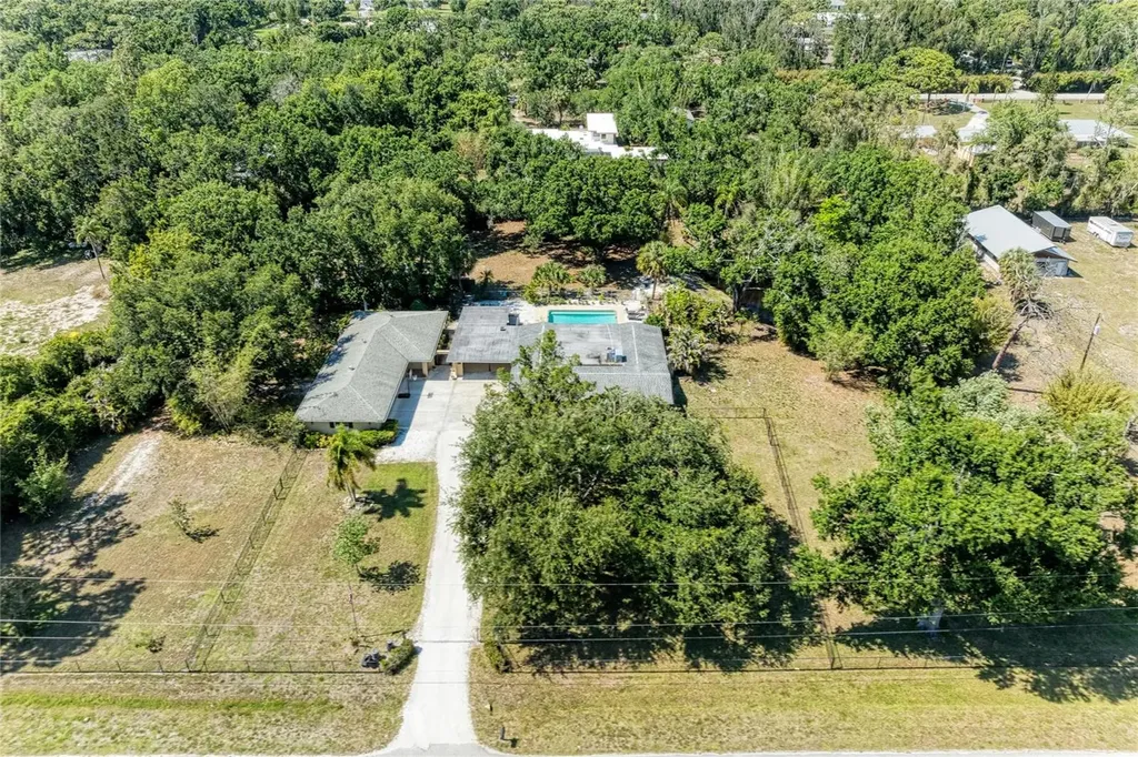 2515 49th Street Sarasota FL 34234