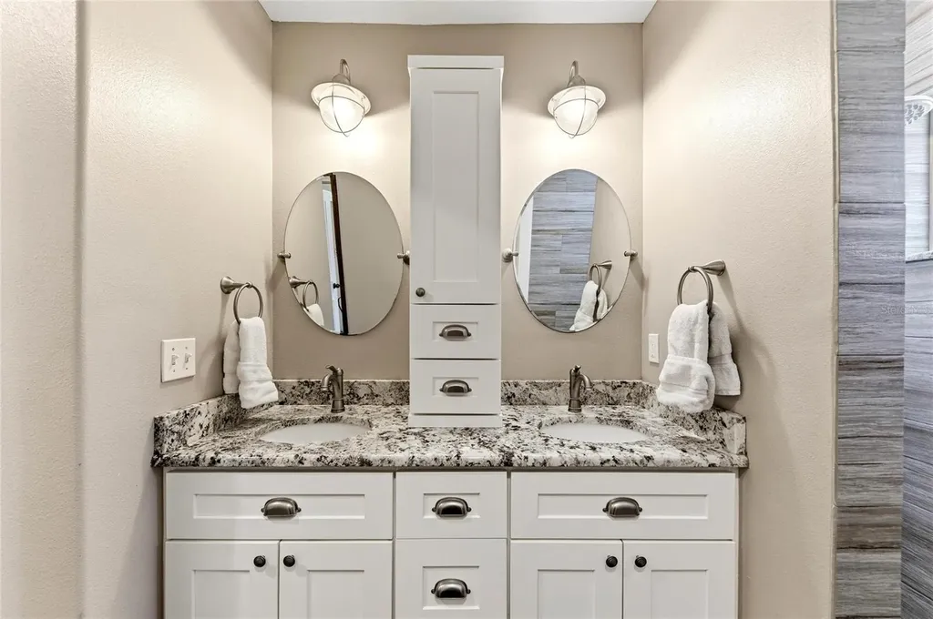 2515 49th Street Sarasota FL 34234
