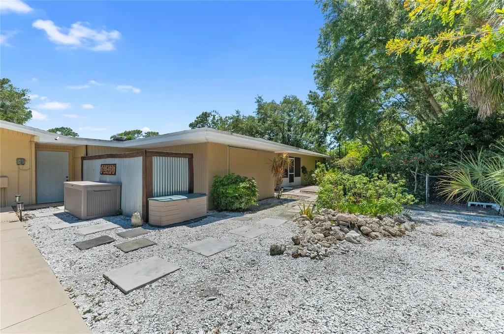 2515 49th Street Sarasota FL 34234