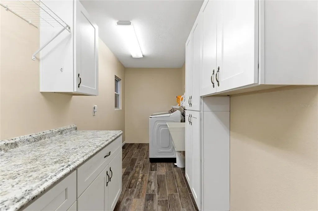2515 49th Street Sarasota FL 34234