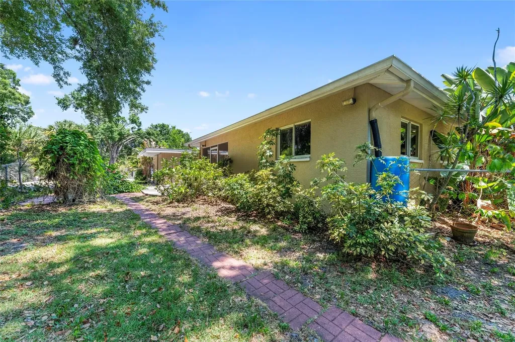 2515 49th Street Sarasota FL 34234