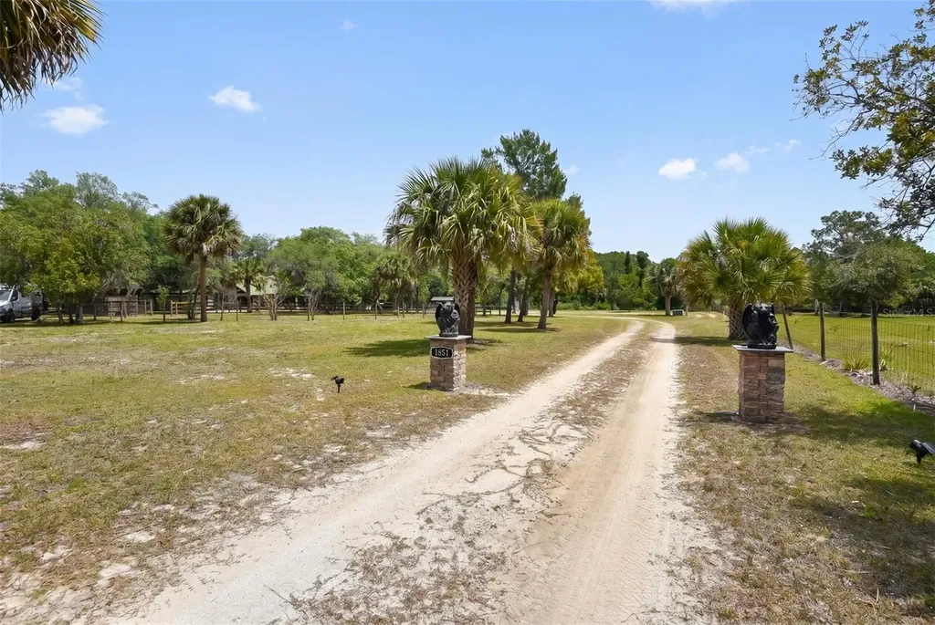 1851 Maytown Road Oak Hill FL 32759