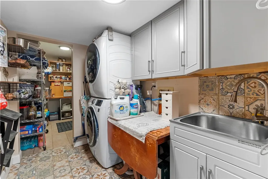 1851 Maytown Road Oak Hill FL 32759