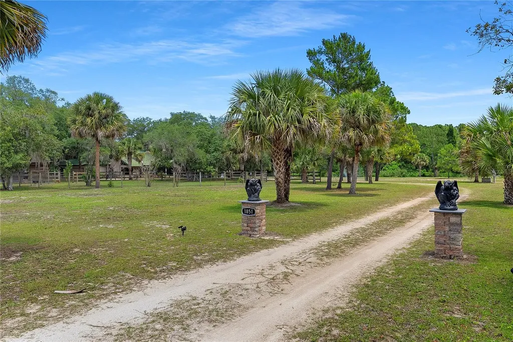 1851 Maytown Road Oak Hill FL 32759