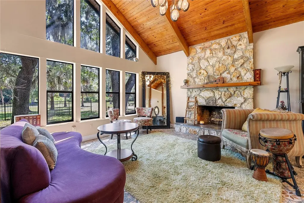 1851 Maytown Road Oak Hill FL 32759
