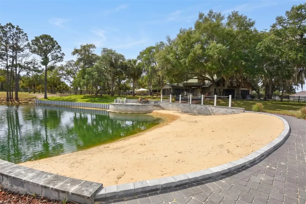1851 Maytown Road Oak Hill FL 32759