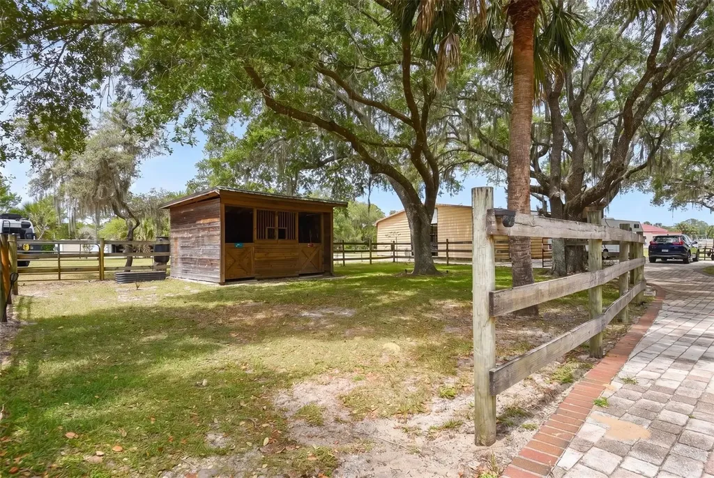 1851 Maytown Road Oak Hill FL 32759