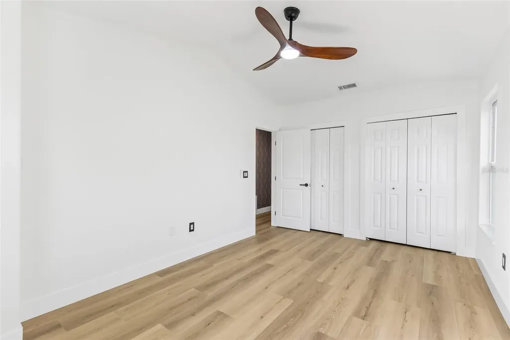1534 E Lake Woodlands Parkway Oldsmar FL 34677