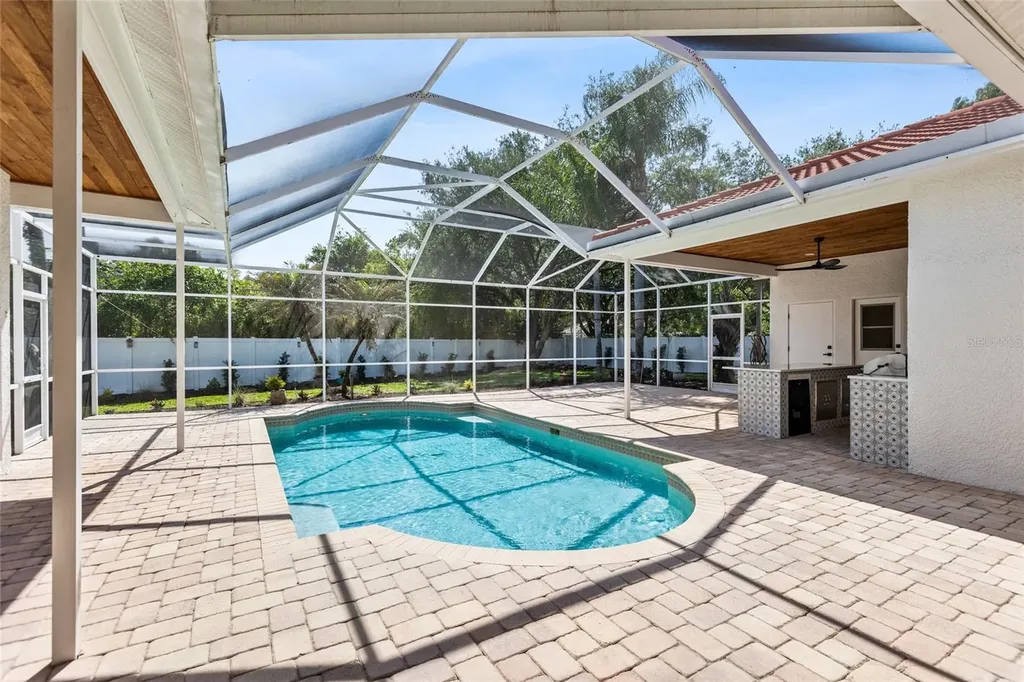 1534 E Lake Woodlands Parkway Oldsmar FL 34677
