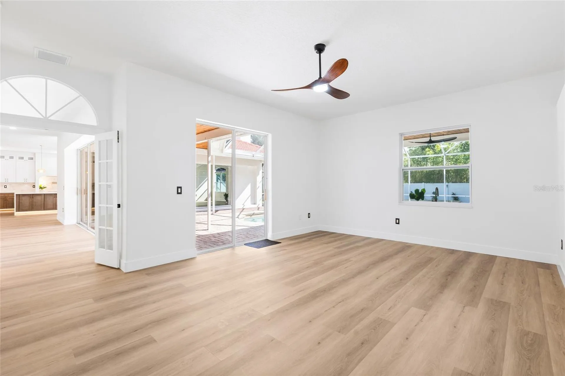 1534 E Lake Woodlands Parkway Oldsmar FL 34677