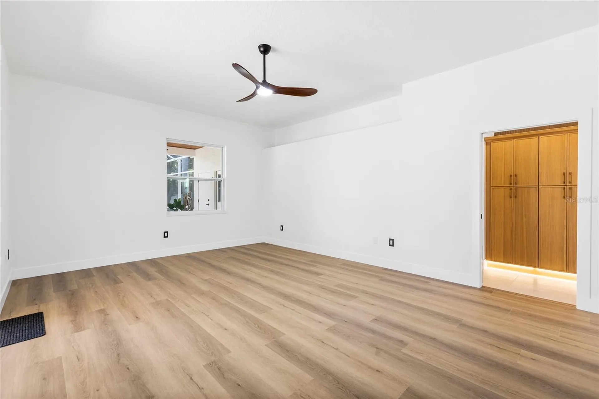 1534 E Lake Woodlands Parkway Oldsmar FL 34677