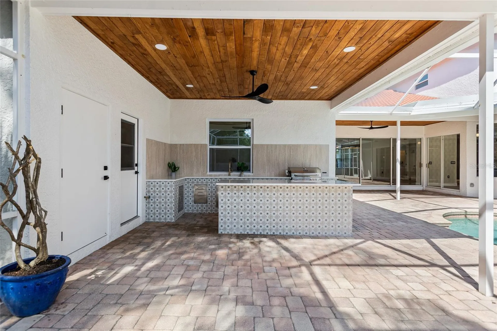 1534 E Lake Woodlands Parkway Oldsmar FL 34677