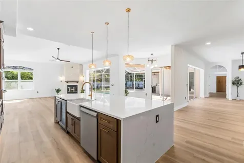 1534 E Lake Woodlands Parkway Oldsmar FL 34677