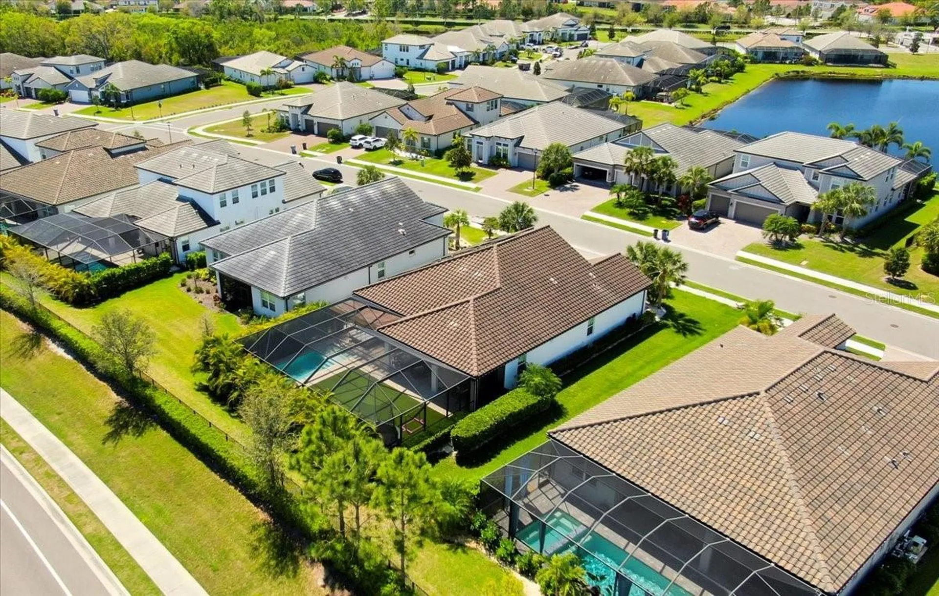 2017 Woodleaf Hammock Court Bradenton FL 34211