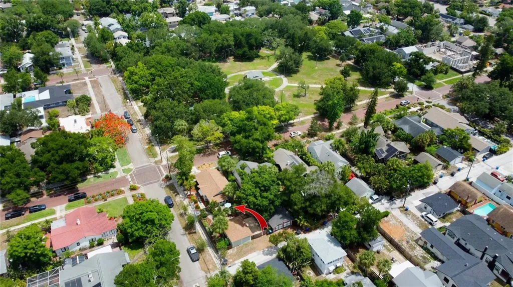 2962 Burlington Avenue N St Petersburg FL 33713
