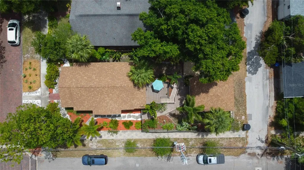 2962 Burlington Avenue N St Petersburg FL 33713