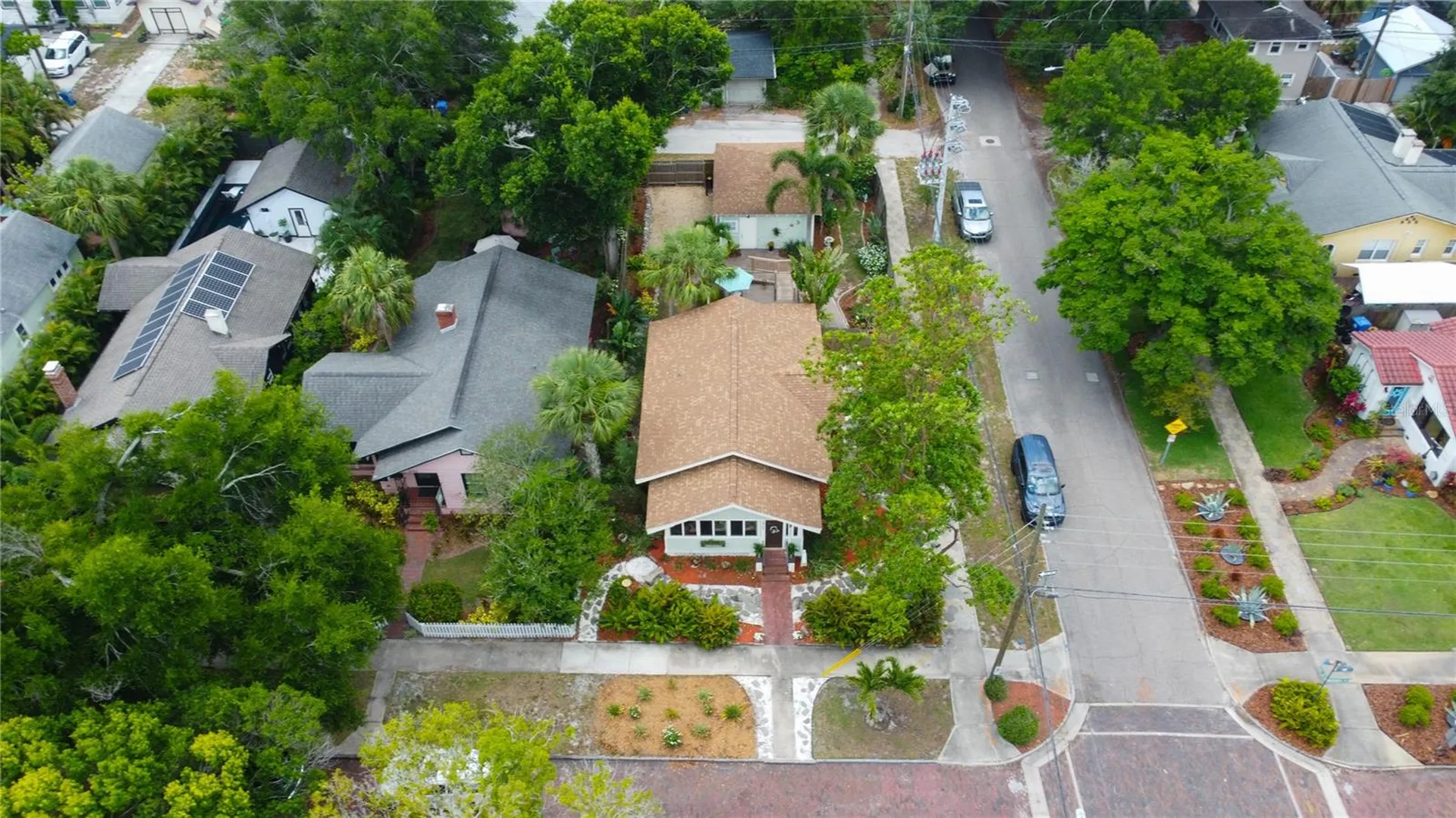 2962 Burlington Avenue N St Petersburg FL 33713