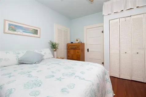 2962 Burlington Avenue N St Petersburg FL 33713