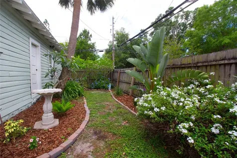 2962 Burlington Avenue N St Petersburg FL 33713