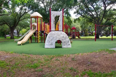 2962 Burlington Avenue N St Petersburg FL 33713