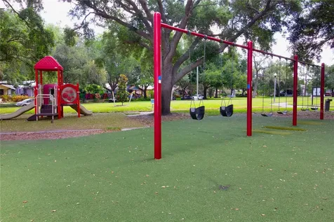 2962 Burlington Avenue N St Petersburg FL 33713