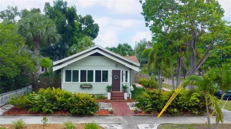2962 Burlington Avenue N St Petersburg FL 33713