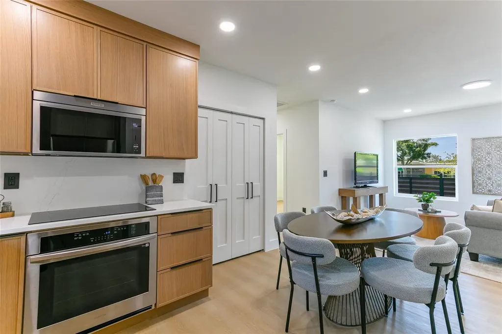 2561/2563 21st Street S St Petersburg FL 33712