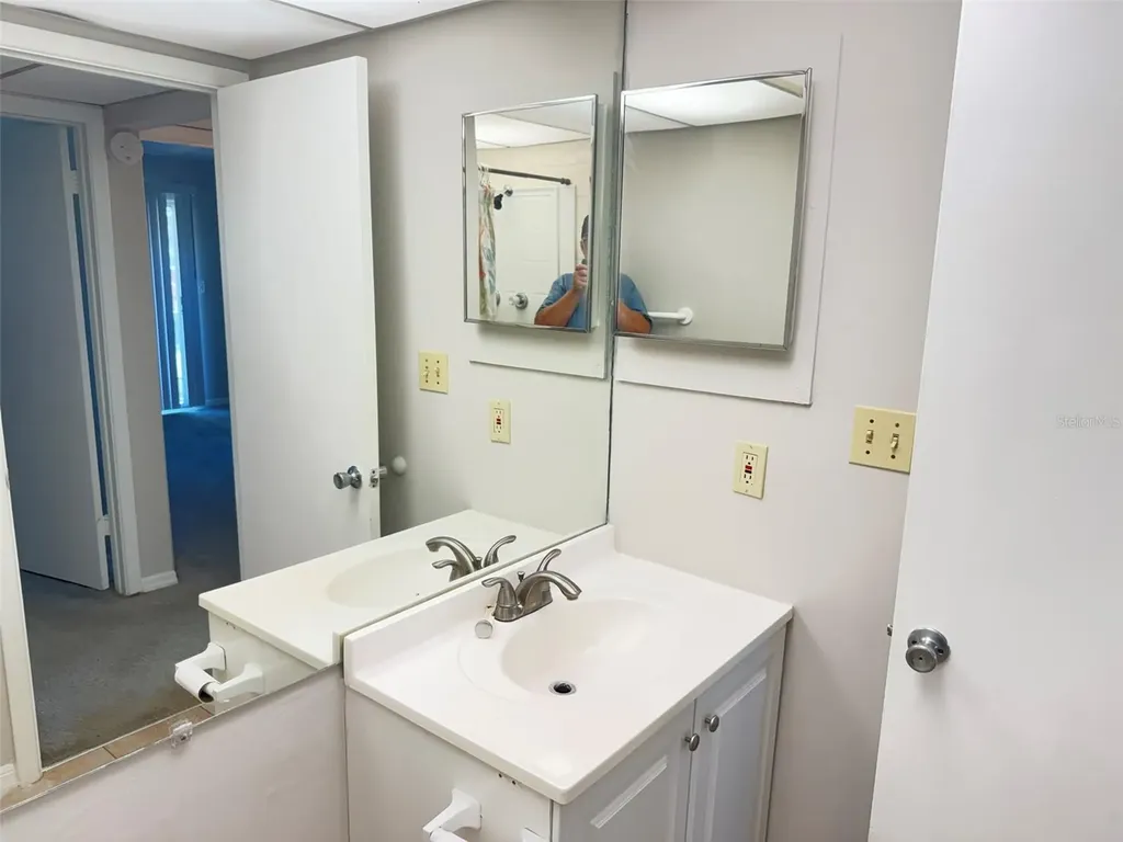 201 Kings Boulevard Sun City Center FL 33573