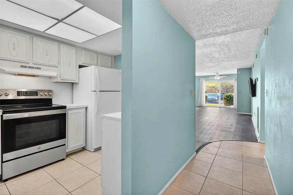 801 83rd Avenue N St Petersburg FL 33702