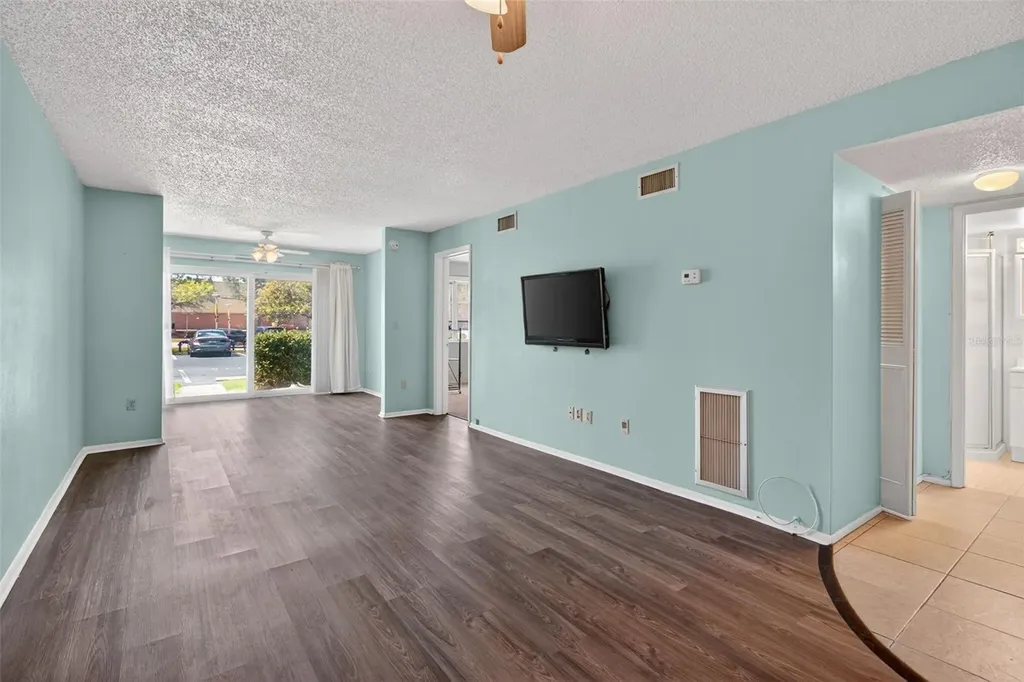 801 83rd Avenue N St Petersburg FL 33702