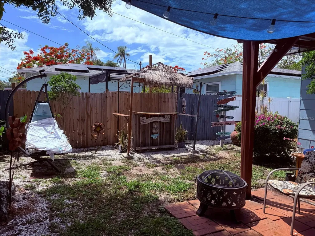 1428 38th Avenue N St Petersburg FL 33704