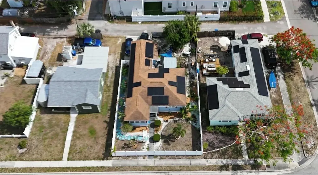 1428 38th Avenue N St Petersburg FL 33704